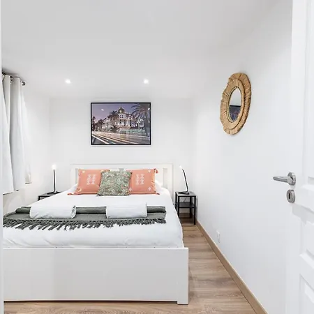 Spacious 2 Bdr Old Town Heart Nizza