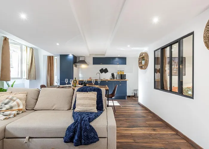 Appartement Spacious 2 Bdr Old Town Heart *