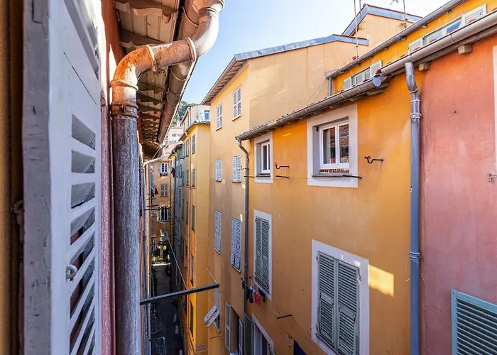 Spacious 2 Bdr Old Town Heart شقة نيس
