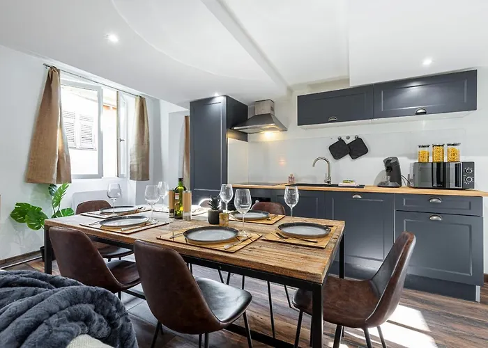 Appartement Spacious 2 Bdr Old Town Heart Nice