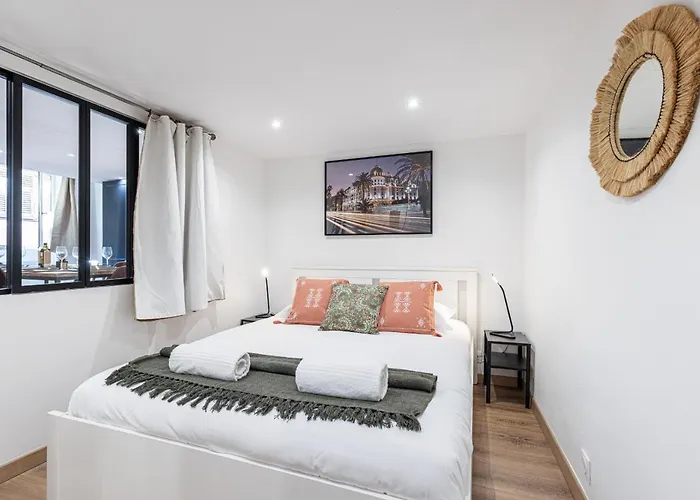 Spacious 2 Bdr Old Town Heart Appartement *