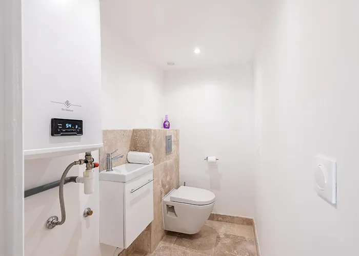 Spacious 2 Bdr Old Town Heart Appartement