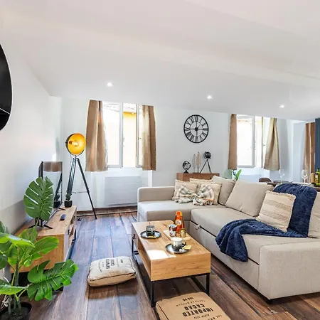 דירה Spacious 2 Bdr Old Town Heart *